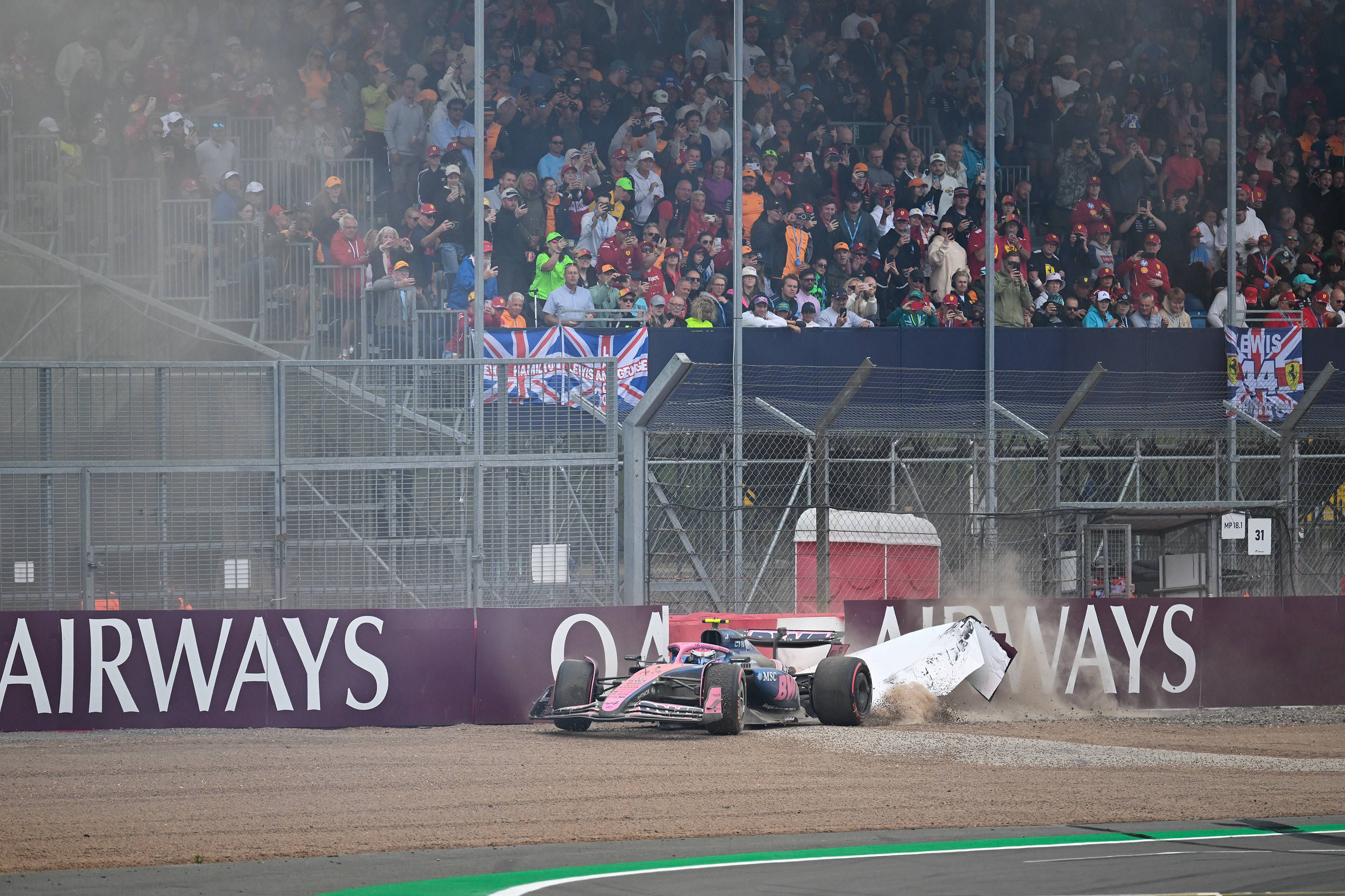 包含自行车赛道上的挑战，英国选手突围获胜的词条