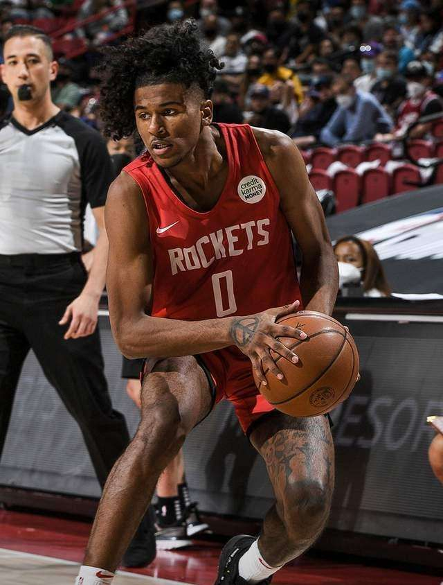 四川队碾压吉林队，恩比德刷新纪录