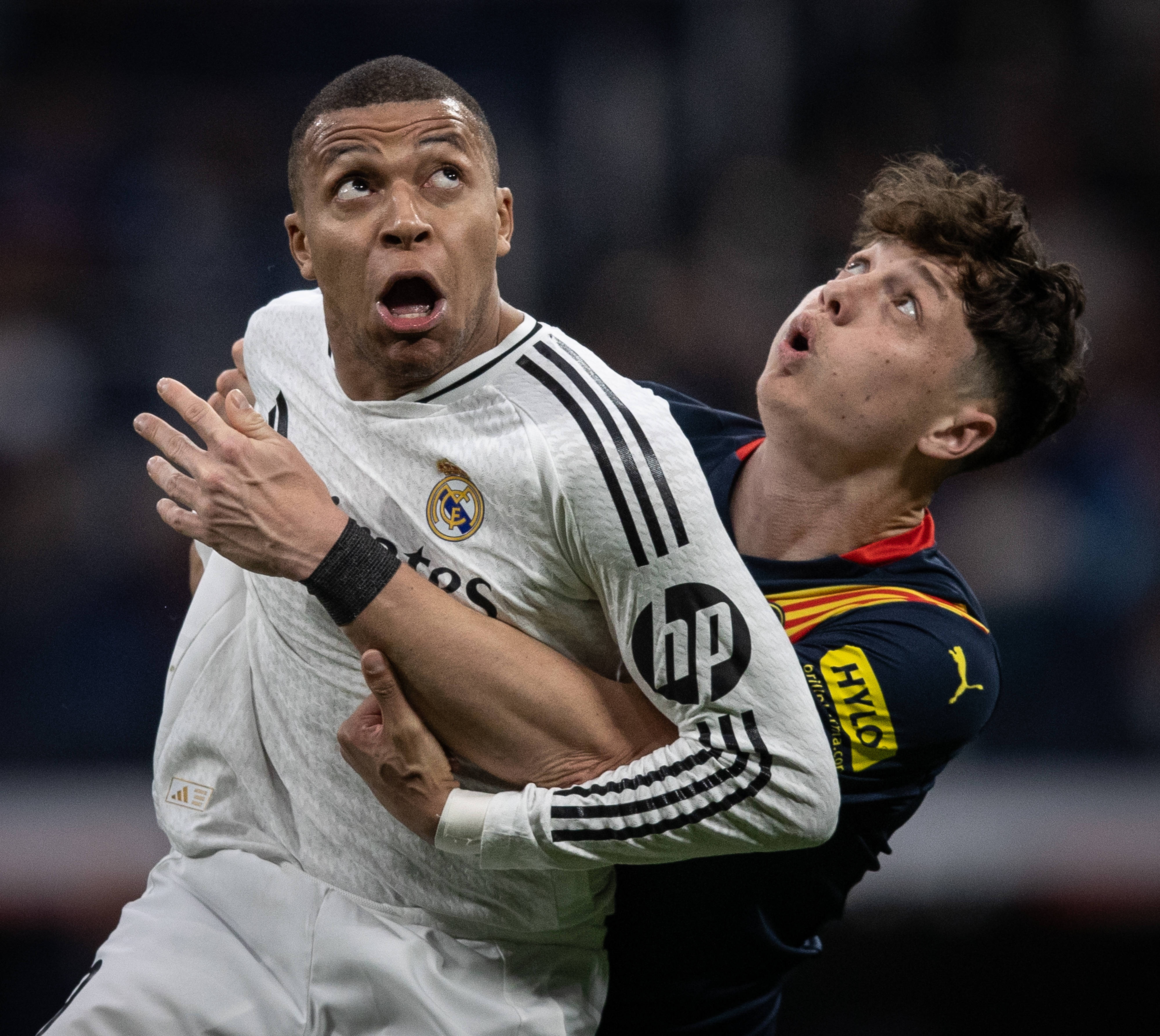 智利翻盘西班牙，姆巴佩状态火热的简单介绍