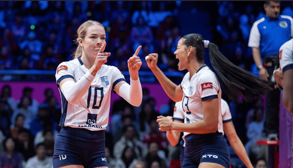 斯洛伐克女子足球队全力争胜