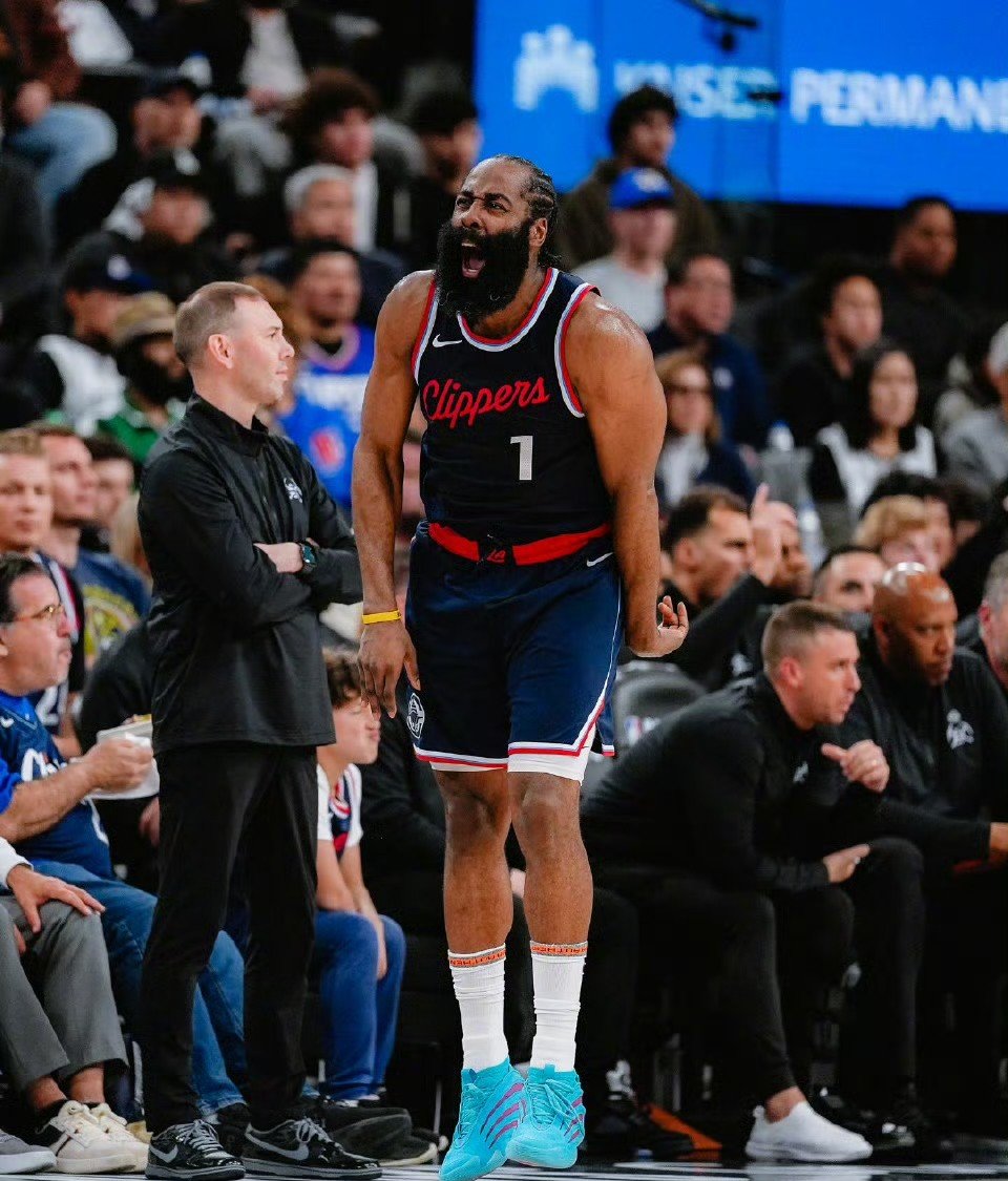 尼克斯碾压鹈鹕，塔图姆扛起全队