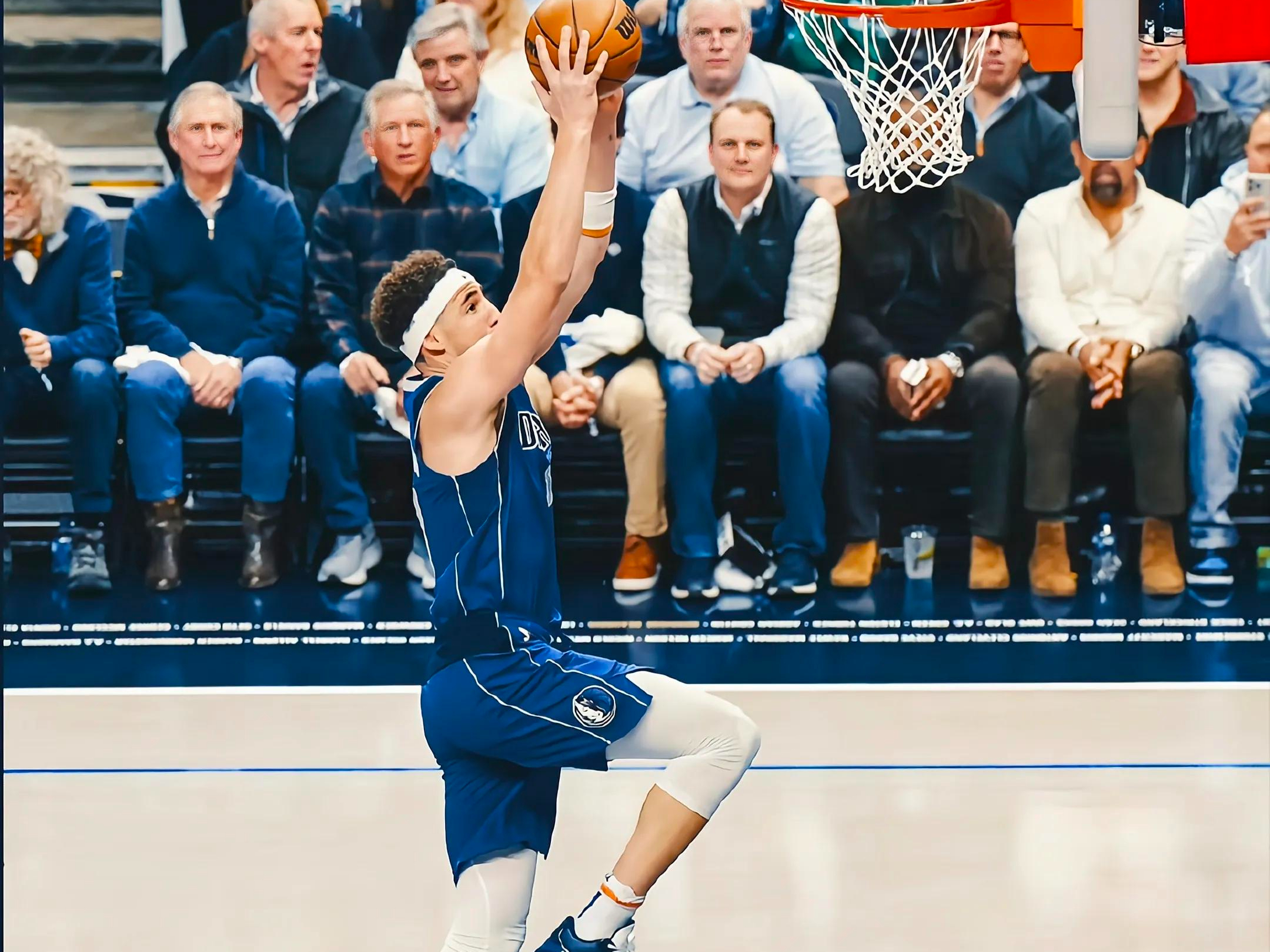 开云体育-独行侠绝杀鹈鹕,拉文点燃赛场