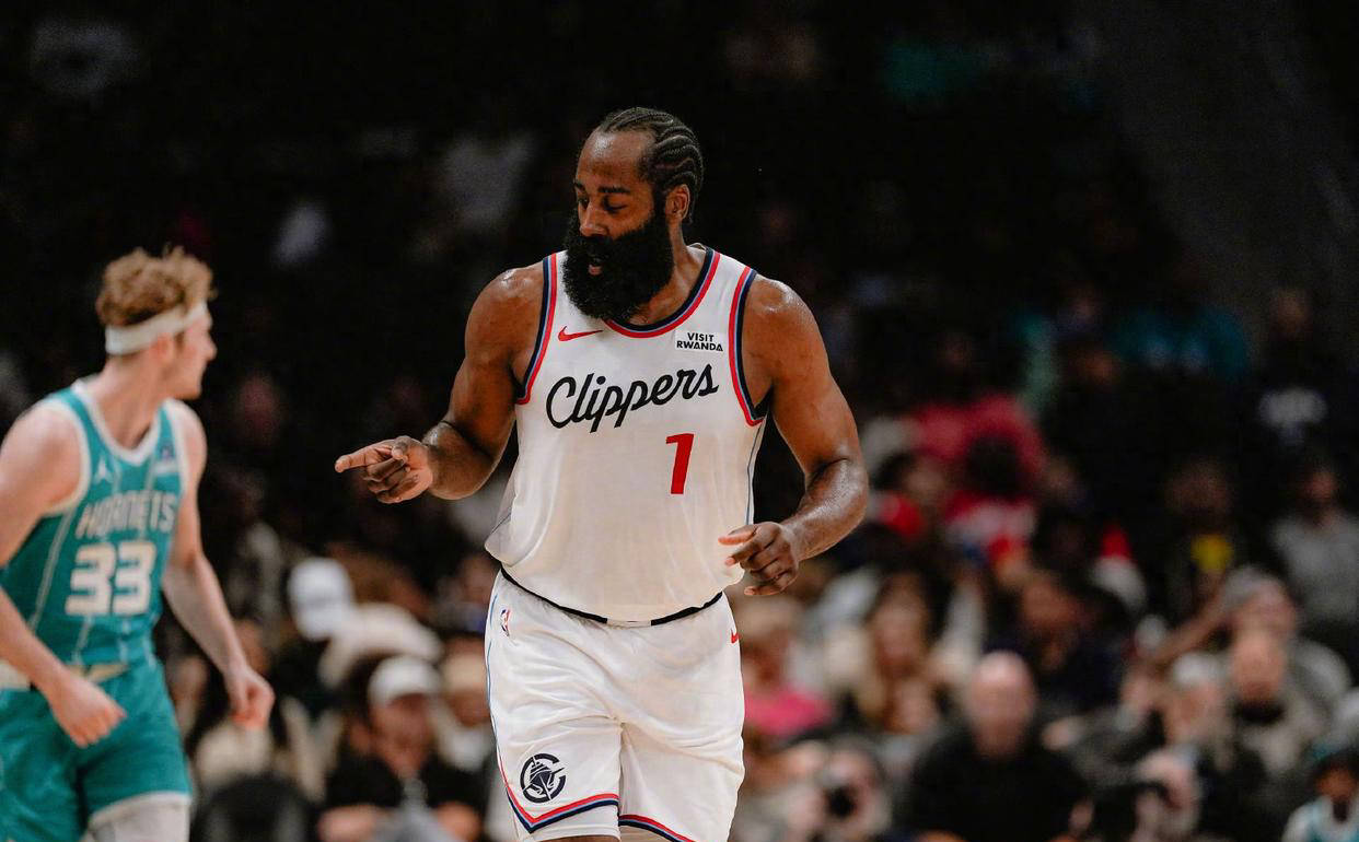 开云sport-火箭耀世巨星！哈登再度狂砍+分