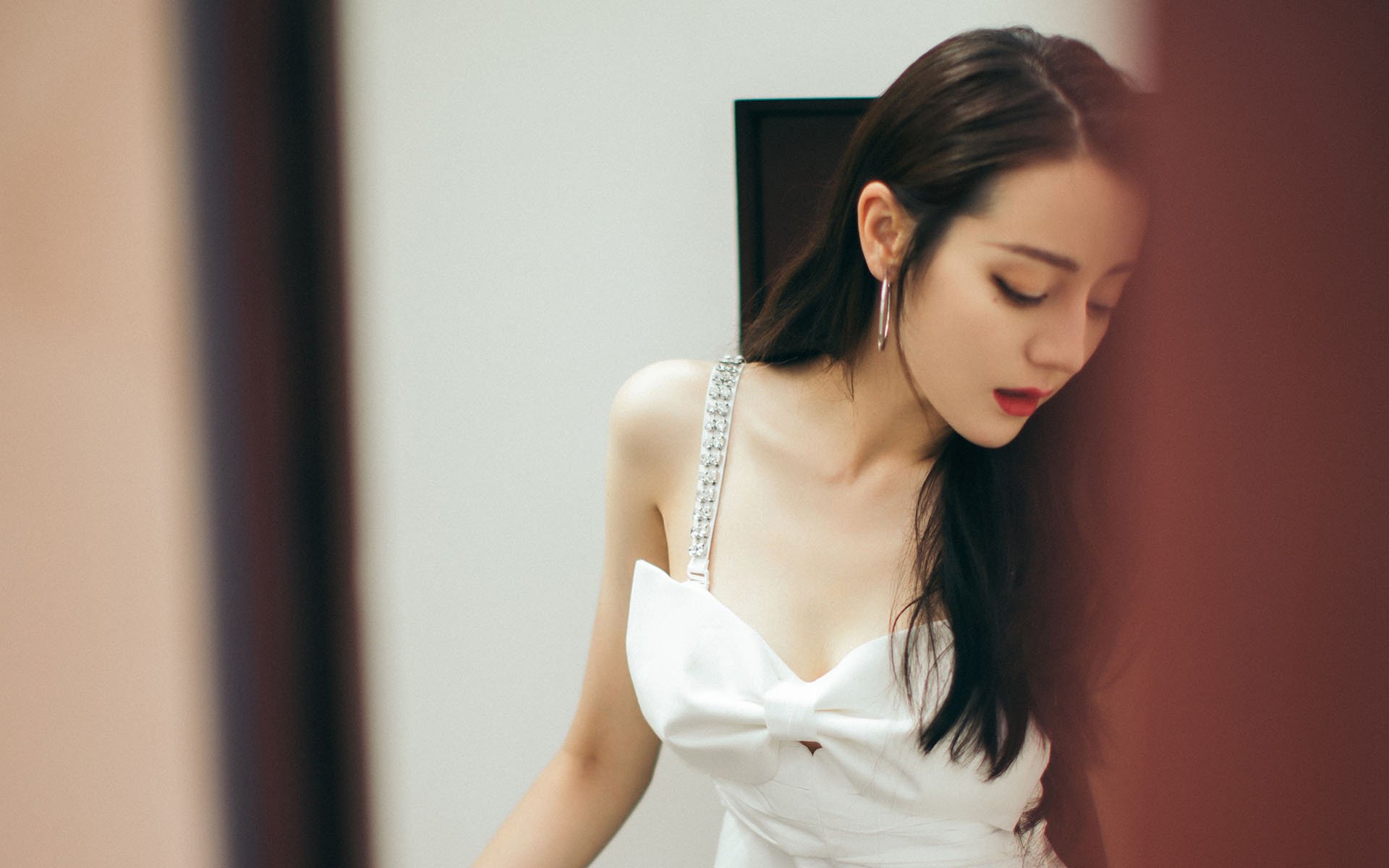 油王铁蹄下的紫百合，皮克死线时刻拯救艺术足球