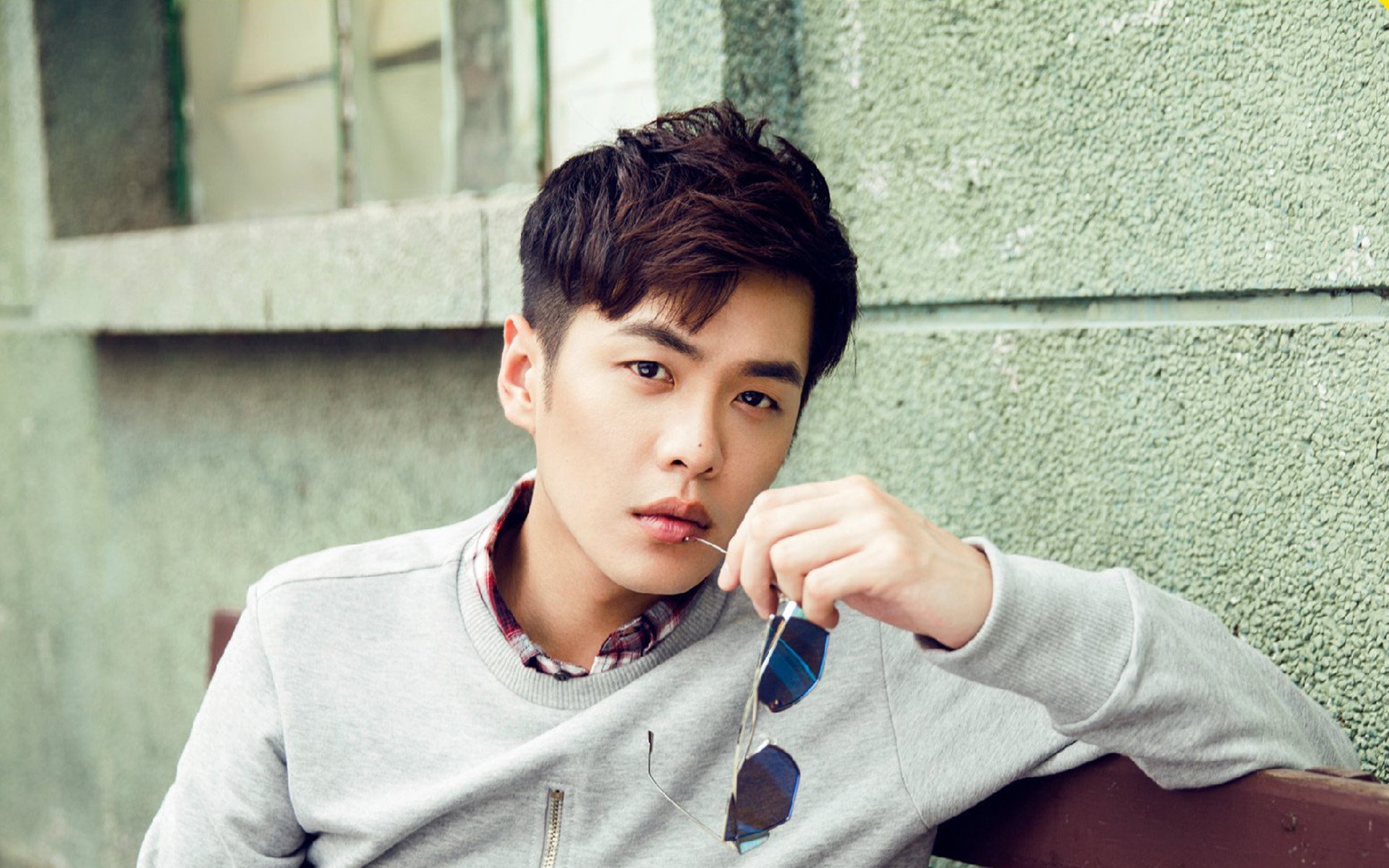 迪亚斯梅开二度爆发，新西兰客场提前终结悬念，里昂主场饮恨