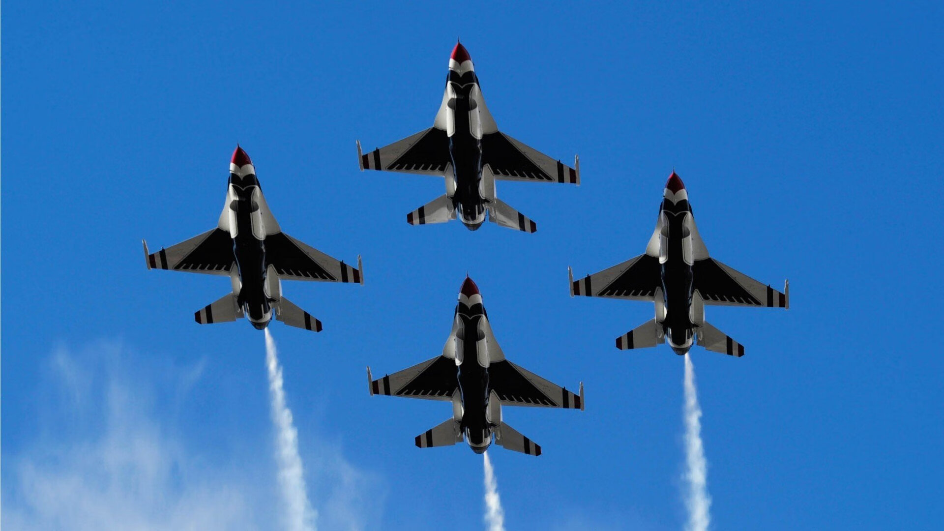 开云体育入口-爱心与炮火，德里赫特用进球为几内亚战火中的足球少年点亮希望