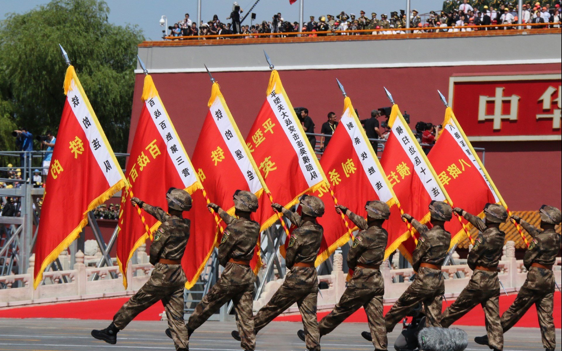 逆转夜与新王加冕，当拉梅洛在终场哨响时接管了季后赛