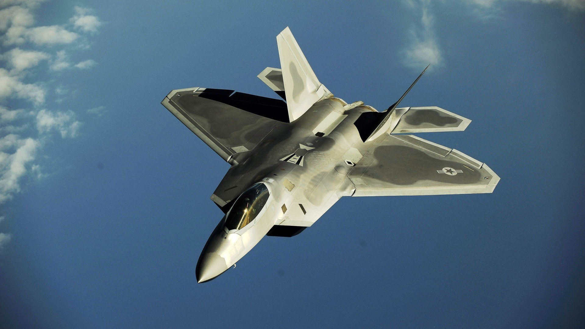 暗夜骑士,当舞台放大,伦纳德露出獠牙