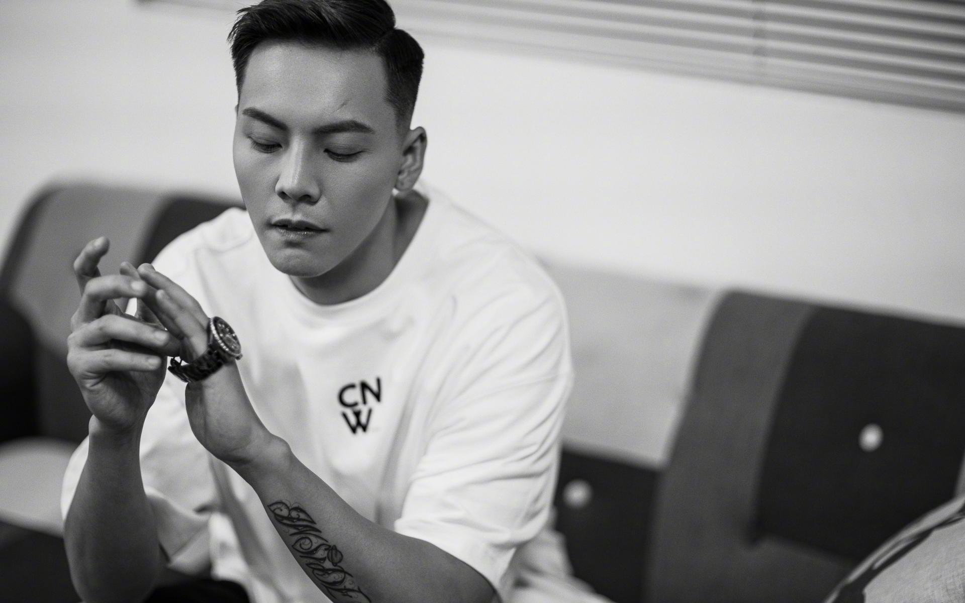 开云体育入口-钢铁巨钳绞碎蓝白浪潮，无名者阿劳霍与波兰的唯一性胜利