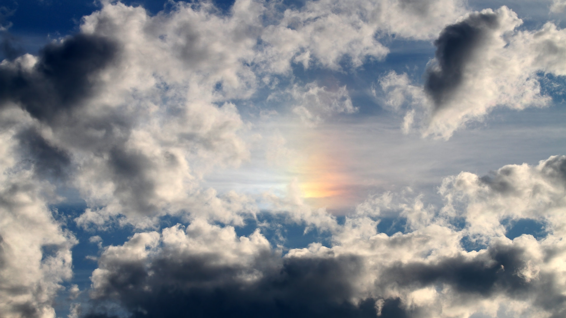 开云体育-翻转的叙事，F1赛道上的奇迹与CBA赛场的魔法